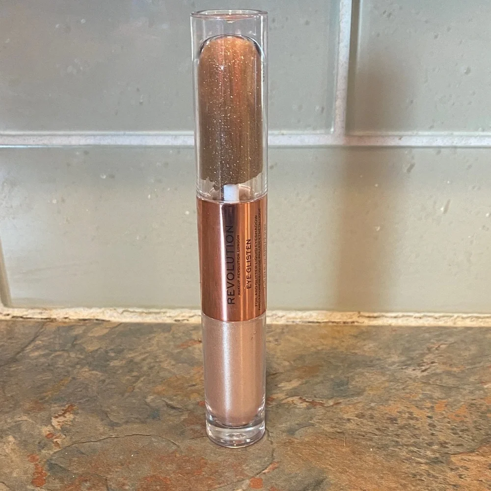 Revolution Eye Glisten Foil and Glitter Liquid Eye Shadow - It’s Fate NIP